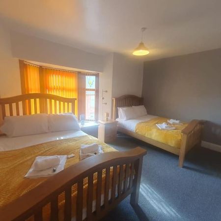 Guardian View Villa Abertillery Bagian luar foto