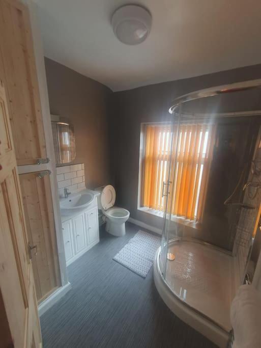 Guardian View Villa Abertillery Bagian luar foto